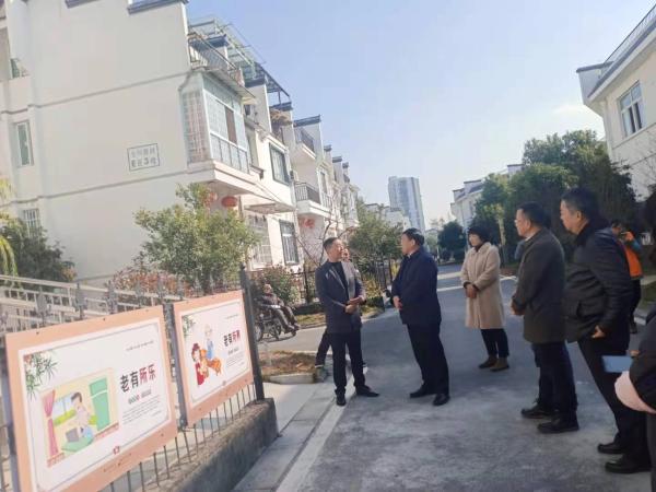 省民政厅厅长张冬云调研歙县养老服务工作